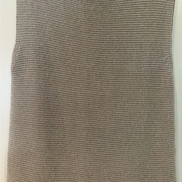 Zara Sleeveless Gray Dress - Picture 3 of 4